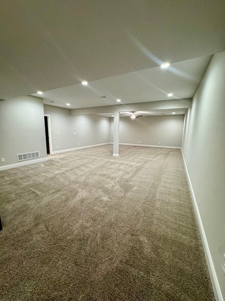 Building Photo - 5058 Pandit Dr