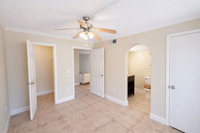 Building Photo - 125 Water Front Way