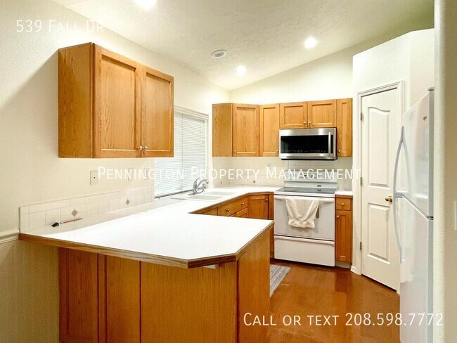 Building Photo - 539 Fall Dr