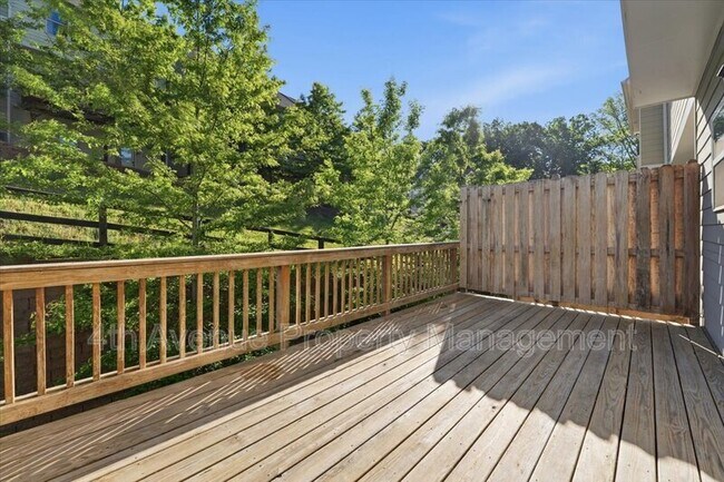 Building Photo - 3403 Abbey Wy