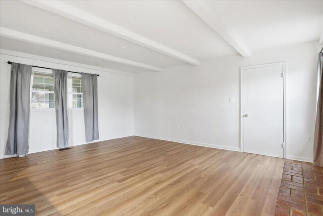 Building Photo - 14017 Broomall Ln