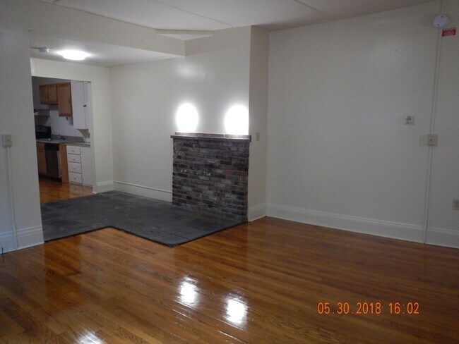 Building Photo - 430 Westcott St