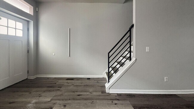 Building Photo - Modern 3-Bed Philly Row Home with Charm