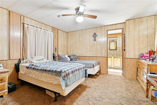 Building Photo - 108 Cedar Dr