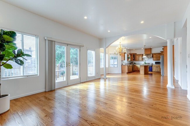 Building Photo - 20772 N William Ave