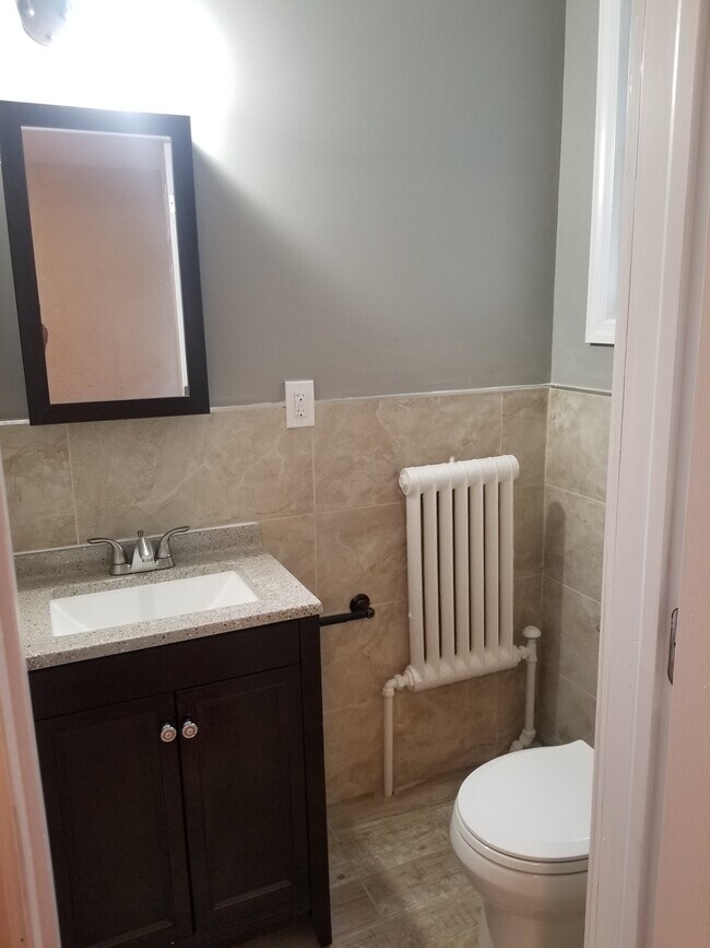 Building Photo - 108 Park Ave