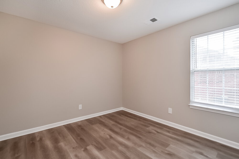 Building Photo - 1928 Thomas St