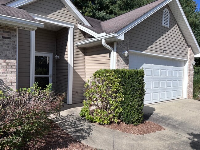 Building Photo - 83 Birkshire Way