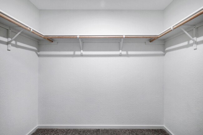 Building Photo - ***APPLICATION CURRENTLY UNDER REVIEW*** MOVE IN SPECIAL, ONE WEEK FREE***Open Concept Home in Wa...