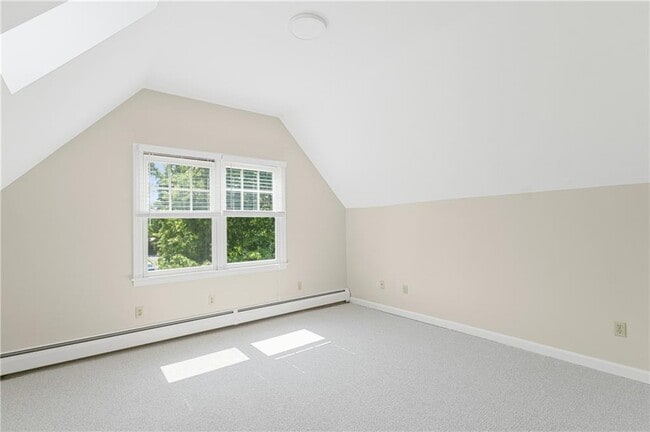 Building Photo - 544 Slocum Rd