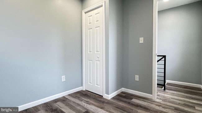 Building Photo - 163 W Palmer St