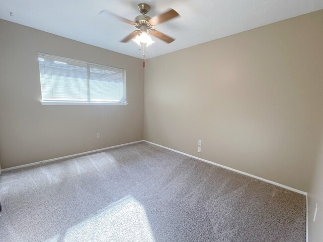 Building Photo - 3510 Rolling Terrace Dr