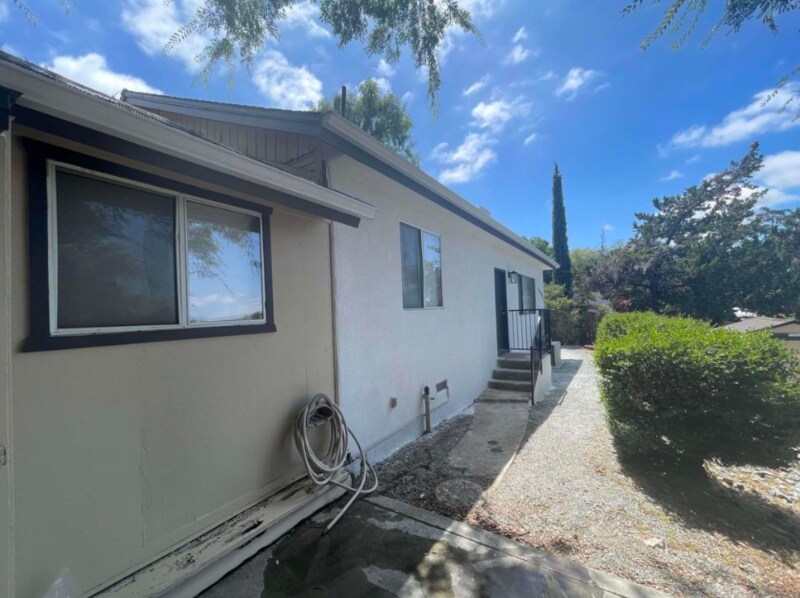 Building Photo - 1134 E 5th Ave