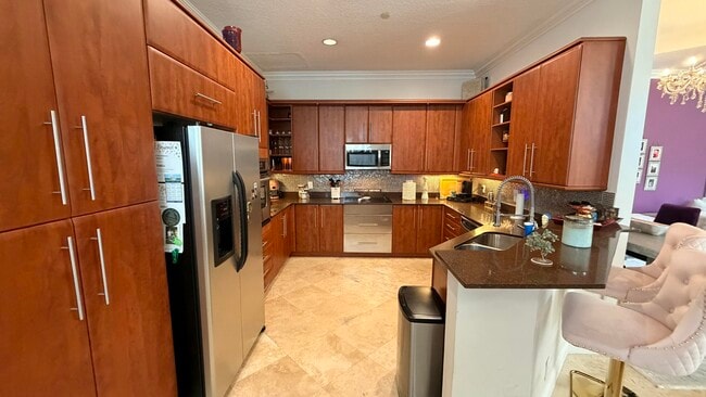 Building Photo - 210 NE 69th Cir