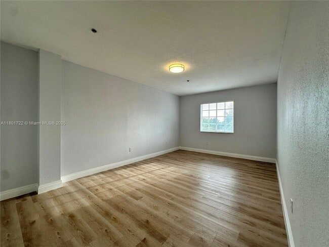 Building Photo - 17425 NW 75th Pl