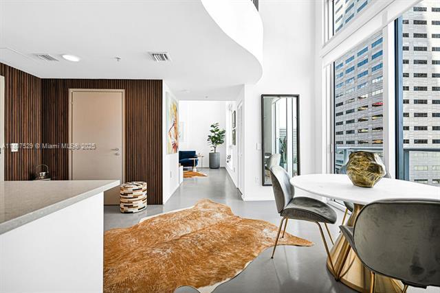 Building Photo - 300 S Biscayne Blvd