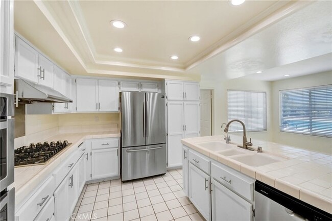 Building Photo - 1140 Regal Canyon Dr