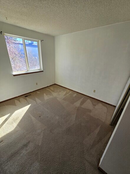 Building Photo - 19420 E Colorado Dr