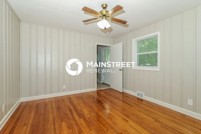 Building Photo - 3 Bedroom Pet-Friendly Home in Louisville,...