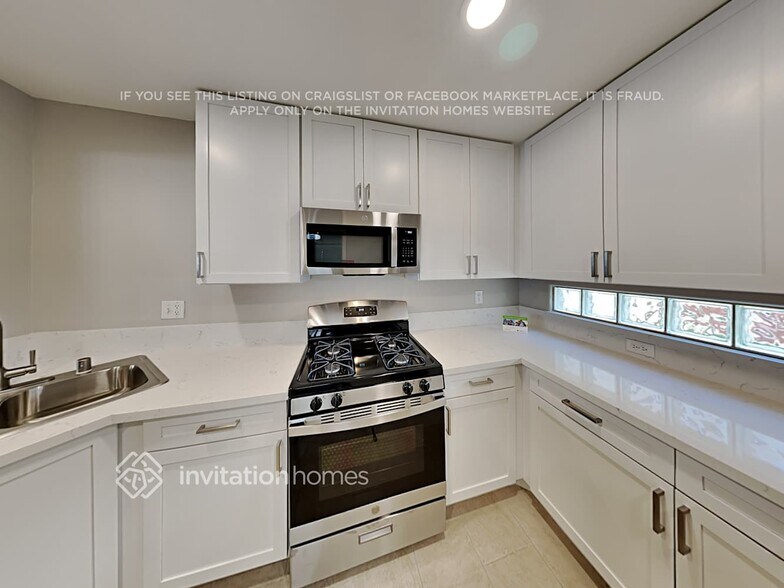 Building Photo - 3486 Bankside Dr