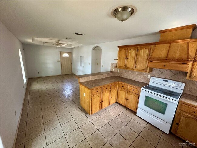 Building Photo - 17 Aruba Dr