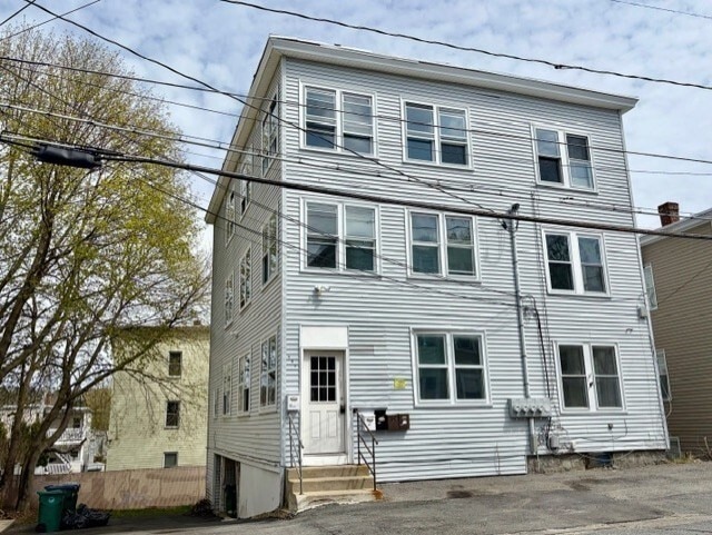 Building Photo - 119 Madison St