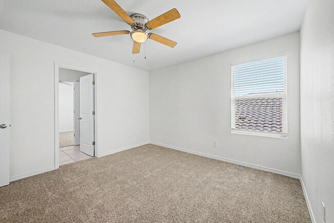 Building Photo - 35450 W Santa Clara Ave
