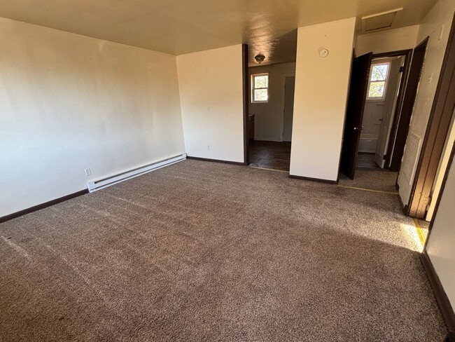 Building Photo - Affordable 2-bedroom 1 Bathroom Rental