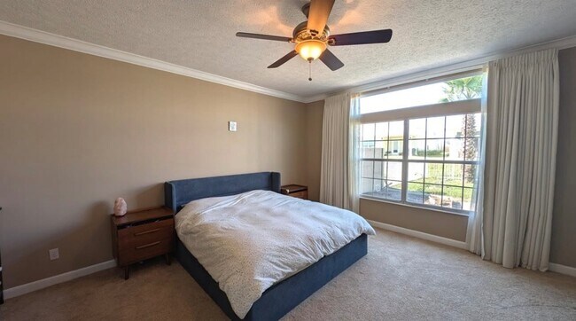 Building Photo - 252 S Glades Trail