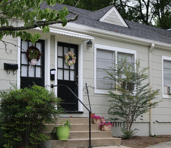 Exterior - 912 Oxmoor Rd