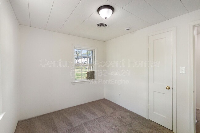 Building Photo - 7800 Schelhorn Rd