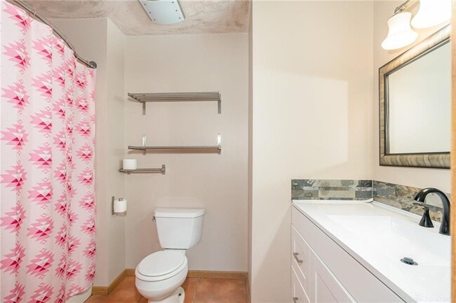 Building Photo - 6044 Sean Cir