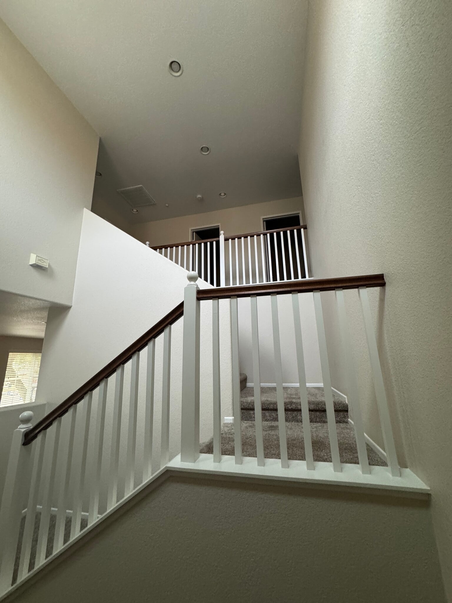 Building Photo - 642 W Brewer Rd