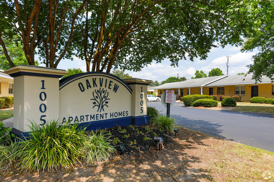 Building Photo - Oakview Apartments