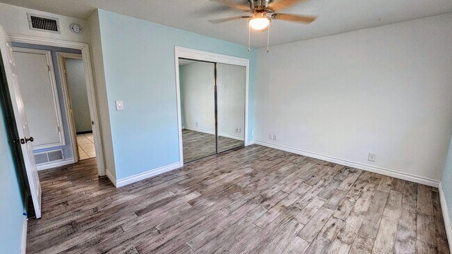 Building Photo - 1042 Lawanda Pl