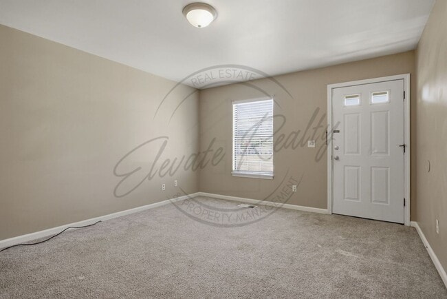 Building Photo - SPRING SPECIAL: 1/2 OFF FIRST MONTHS RENT - Two Bedroom Ranch Duplex in Columbia!