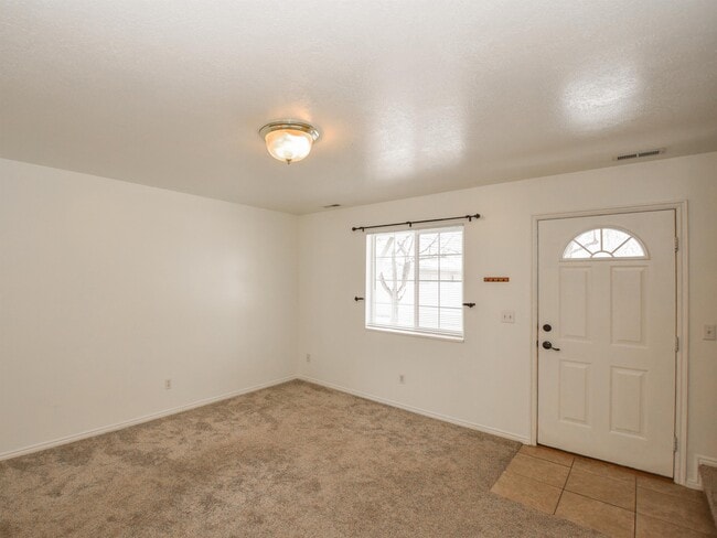 Building Photo - 105 Penhurst Pl