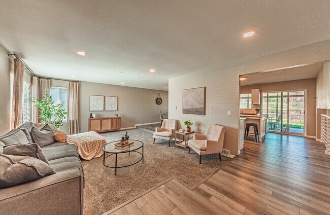 Building Photo - 3158 Breckenridge Dr W