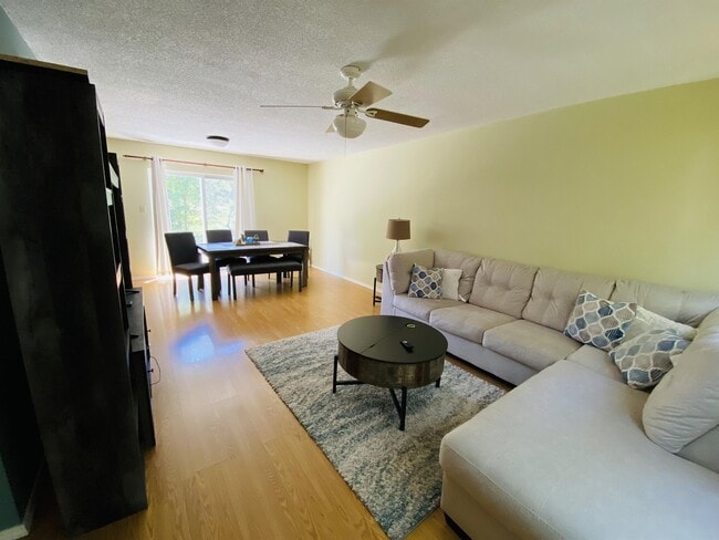 Building Photo - 2249 S Sweetbriar Ct