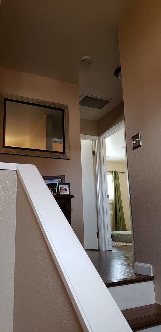 Building Photo - Excellent 3 Bed/2.5 Bath Mountain Shadows ...