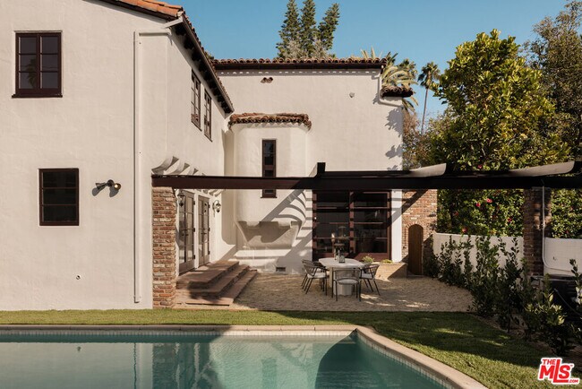 Building Photo - 1641 N Ogden Dr