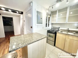 Building Photo - 24 Fayette St