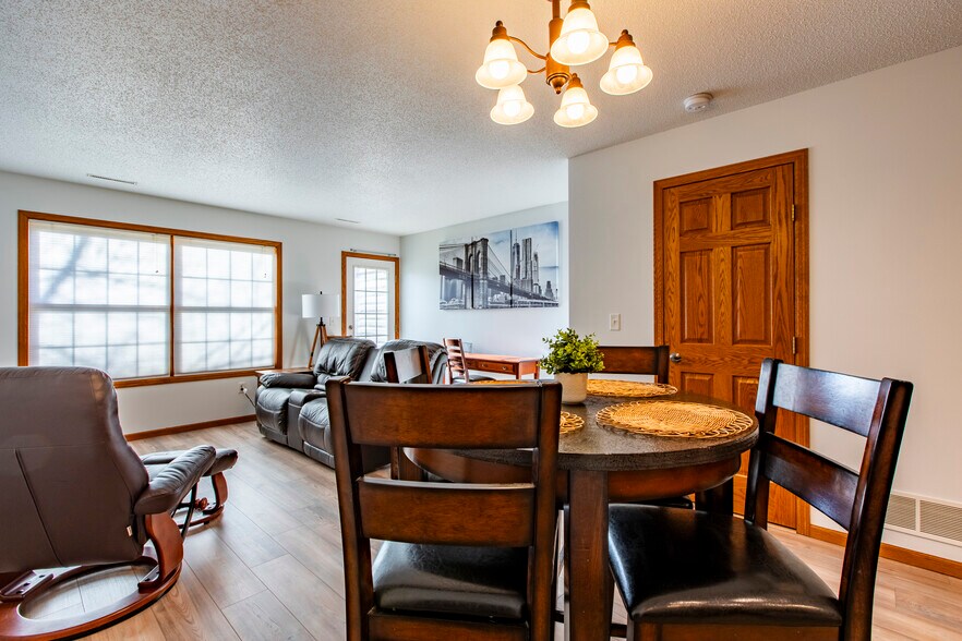 Building Photo - 3058 River Falls Rd NW