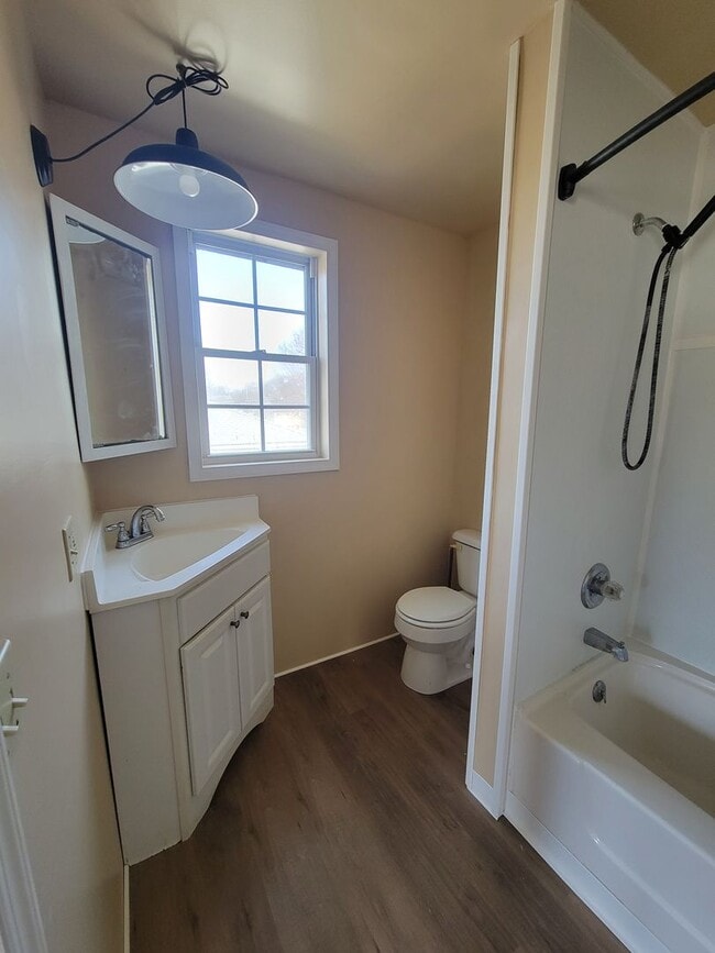 Building Photo - 3 N High St