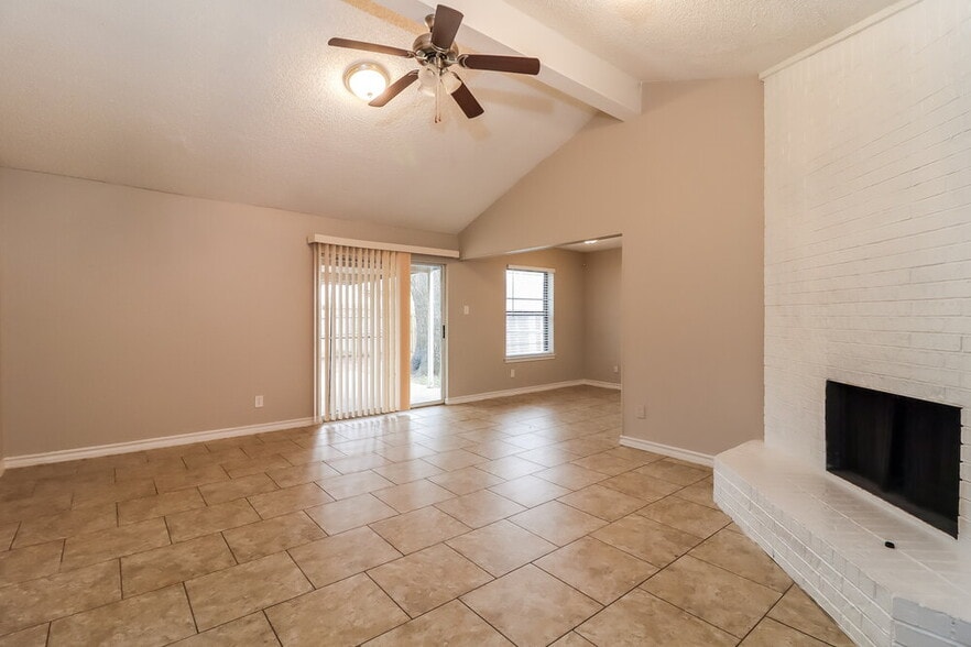 Building Photo - 1837 Heidelberg Dr