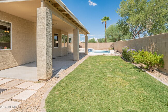 Building Photo - 25617 N 67th Dr