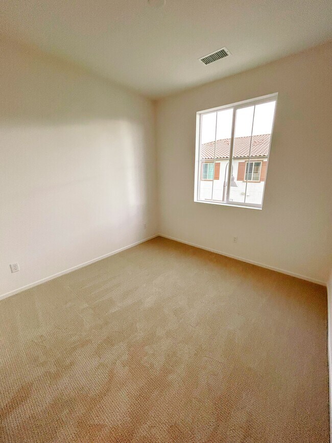 Building Photo - 5629 Kate Way