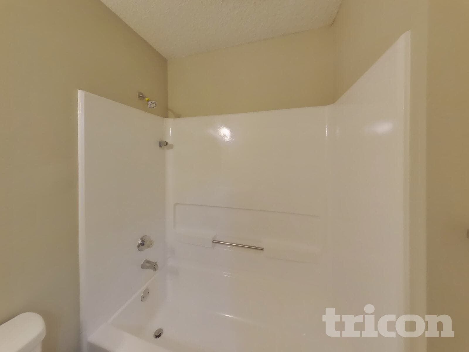 Building Photo - 8238 Bent Meadow Dr