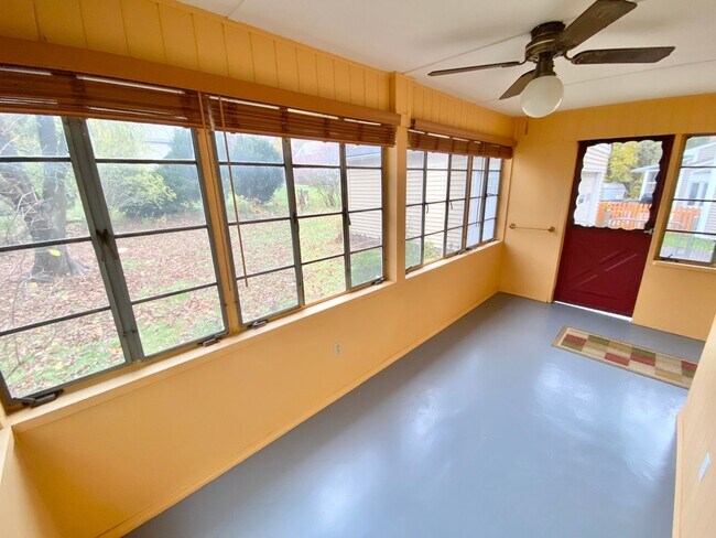 Building Photo - 4 Bedroom Home in Burlington VT Available ...