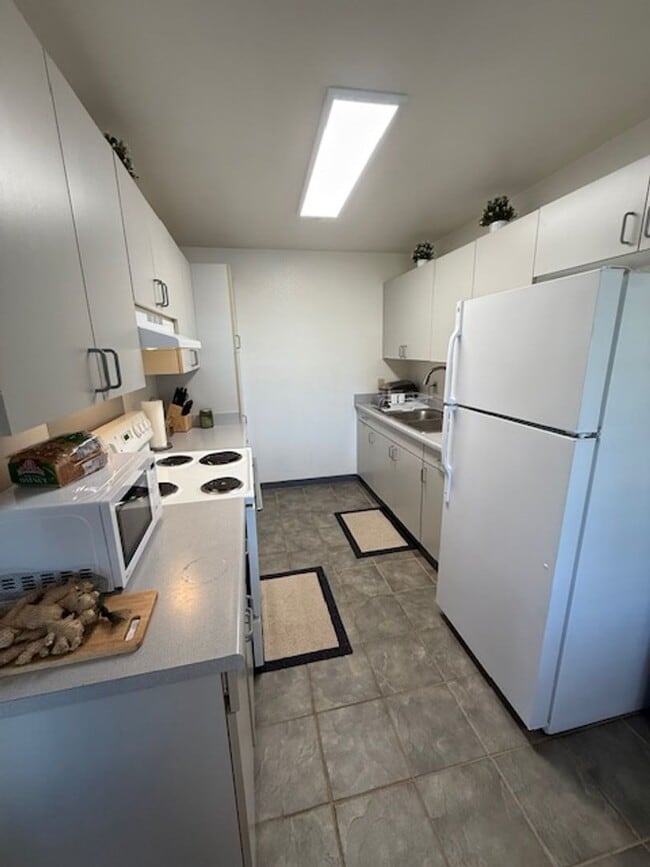 Building Photo - Pae Ko Gardens 2 Bedroom 1 Bath 2 assigned...